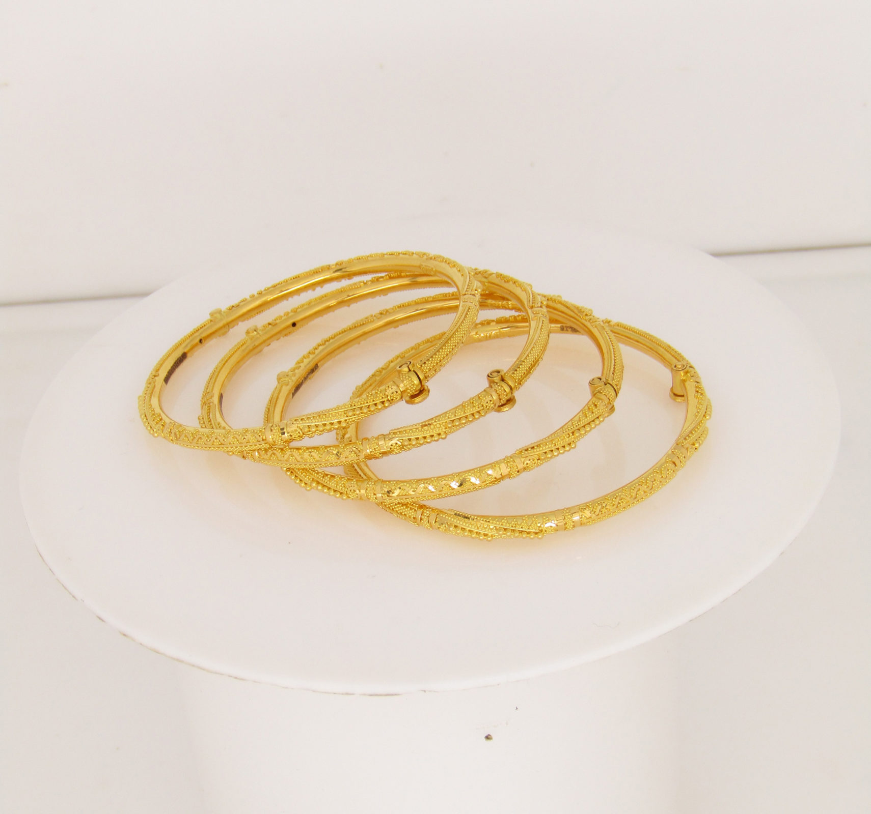 Traditional Gold Bangles Set
